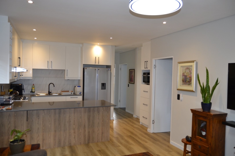 2 Bedroom Property for Sale in Somerset Lakes Western Cape
